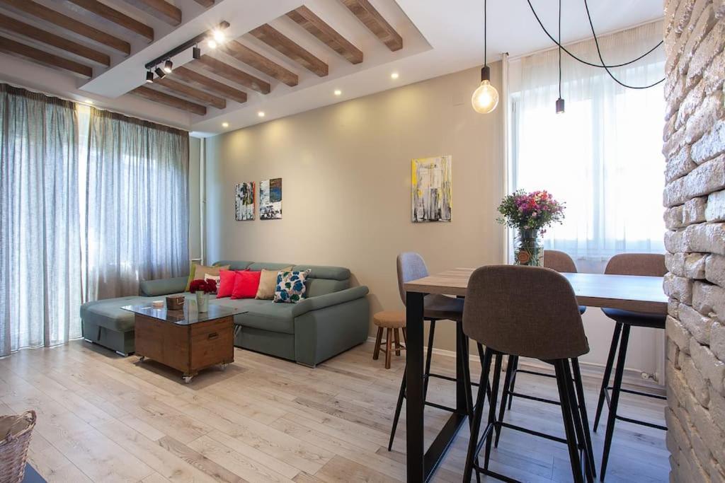 Mihajlovik Lux Apartment In Heart Of 斯科普里 外观 照片